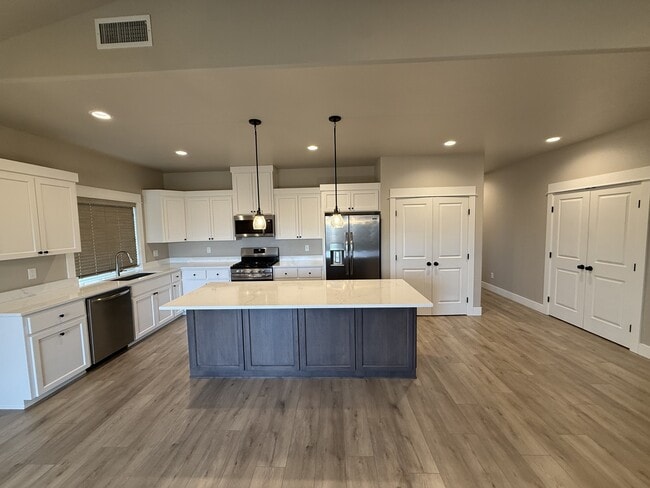 Photo - 3741 Folium St