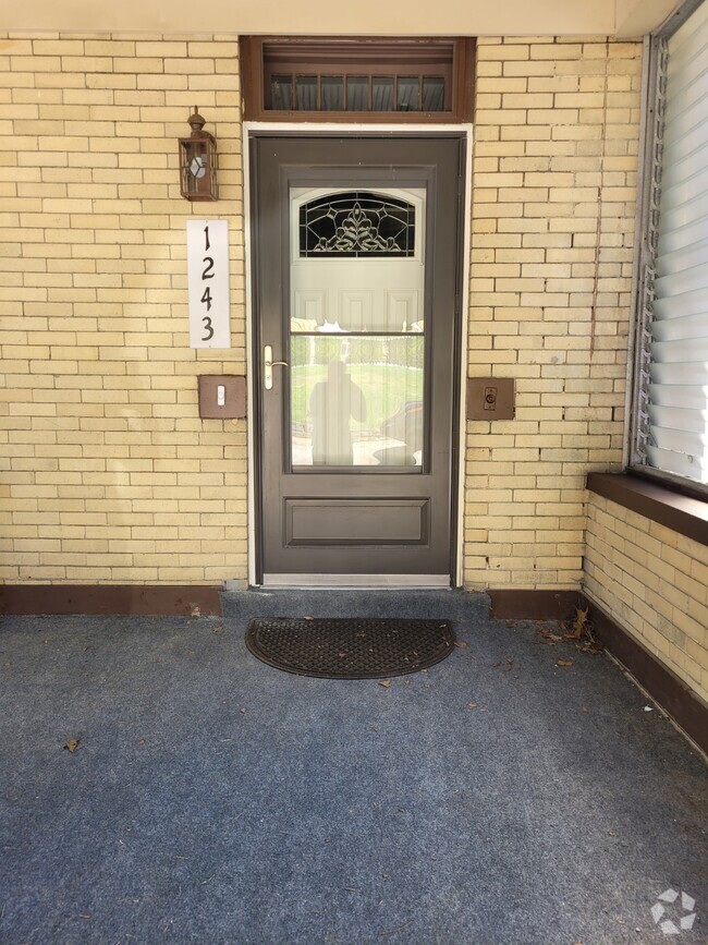 Building Photo - 1243 Hillsdale Ave Rental