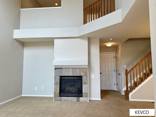 Photo - Bright, Comfortable Two Bedroom Townhouse!