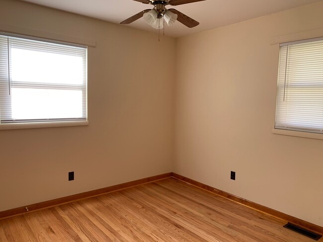 Photo - 13 Willow St