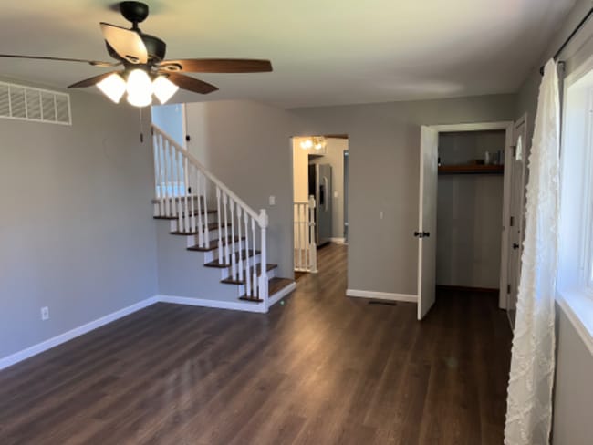 Photo - 609 Edgewood Dr