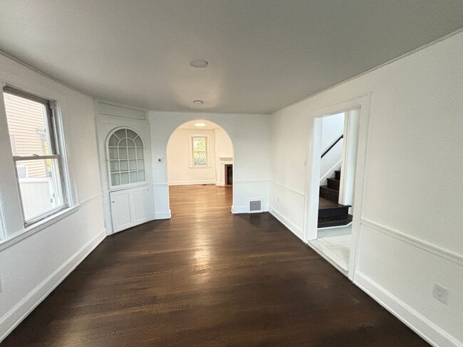 Photo - 409 E Washington Ave