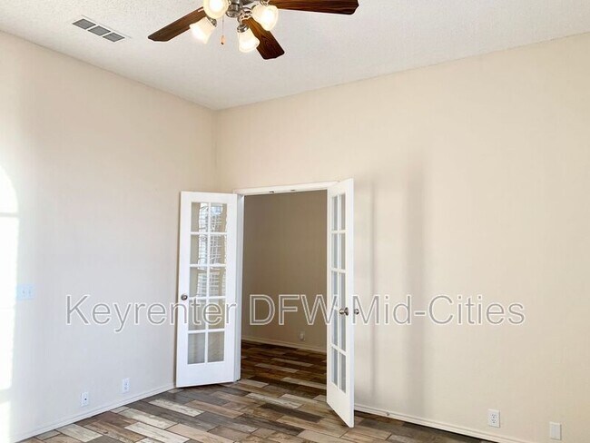 Photo - 2606 Lonesome Oak Dr