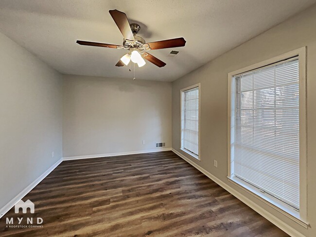 Photo - 3318 Crain Cove