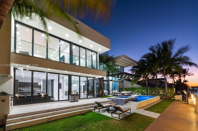 Photo - 3367 NE 168th St