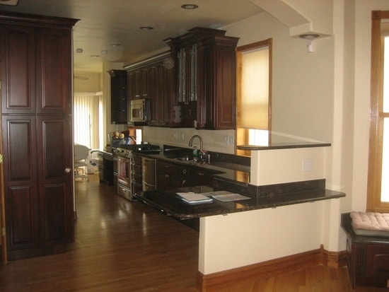 Building Photo - 1918 Maple Ave Rental