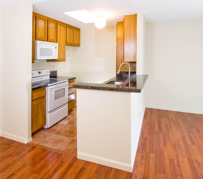 Photo - 898 Temple Terrace Unit 324