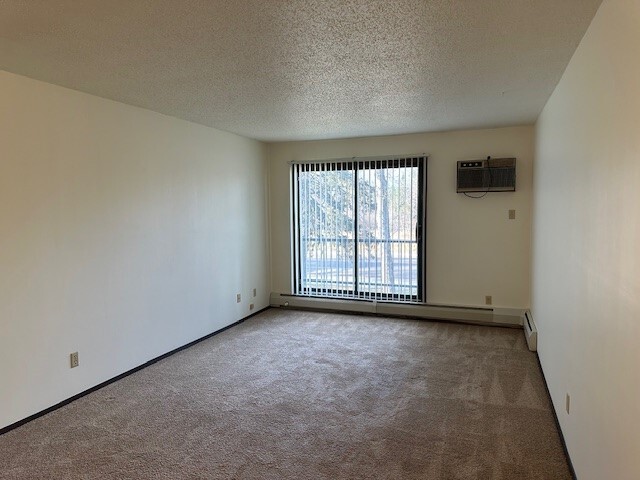 Photo - Meadowbrook Apartments