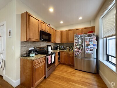 Building Photo - 184 St Paul St Unit 1 Rental