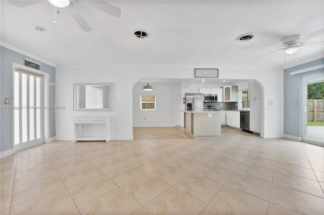 Photo - 2441 Tarpon Dr