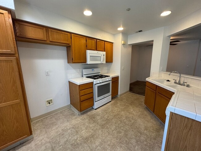 Photo - 2bd/2.5ba Santa Teresa Townhouse - Availab...