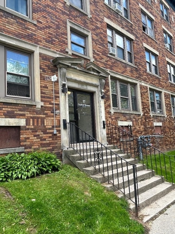 Building Photo - 17 Leyfred Terrace Unit 1 R