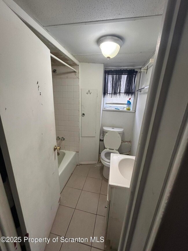 Photo - 1849 Clearview St