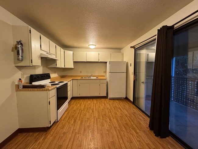 Photo - 3040 gregori Unit #D