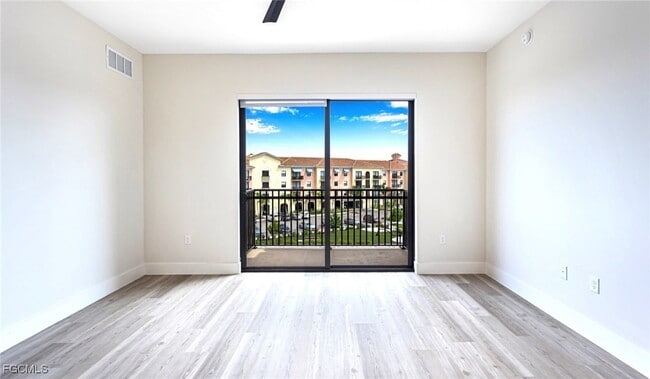 Photo - 22980 Vista Edera Cir Unidad 1-411