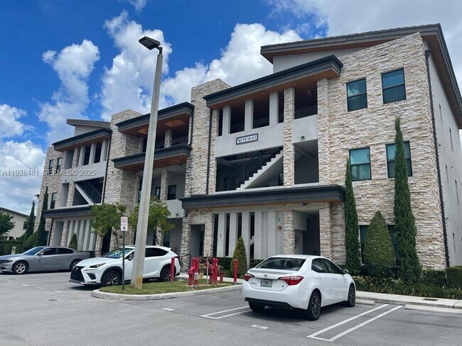 Photo - 7865 NW 104th Ave Unit 3