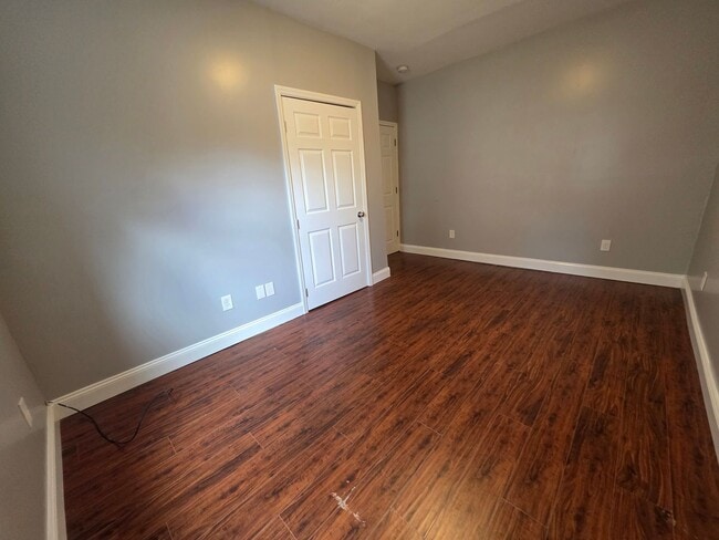 Photo - 2 Bed 1 Bath Apartment In Loch Sheldrake Unit 4