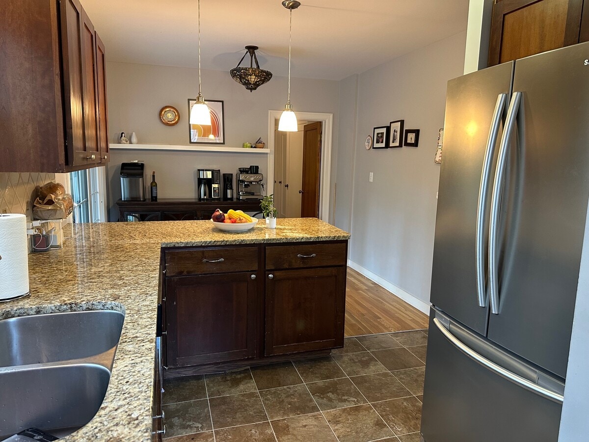 Photo - 215 W 19th Ave