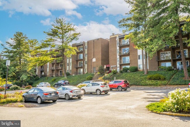 Building Photo - 75 S Reynolds St Unit 403