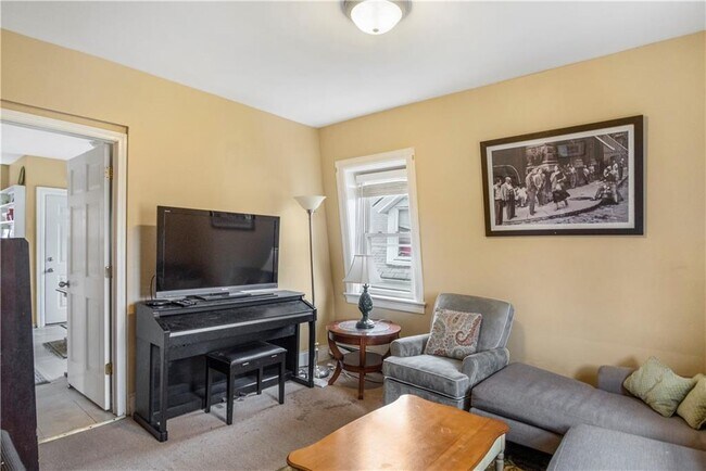 Photo - 67 Wendell St Unit 3