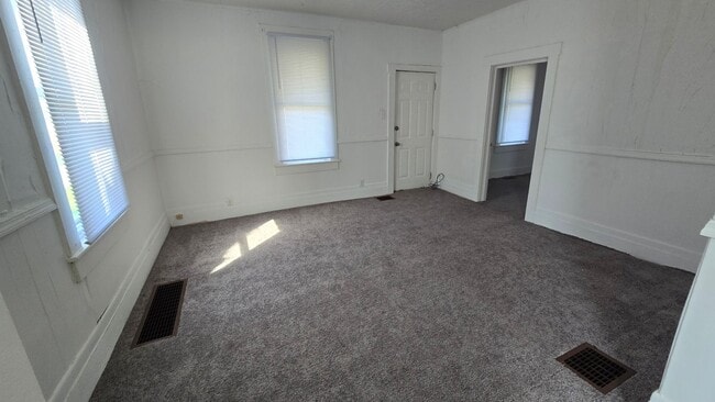 Photo - 3 Bed - 2 Bath Home, Muncie's North Side!