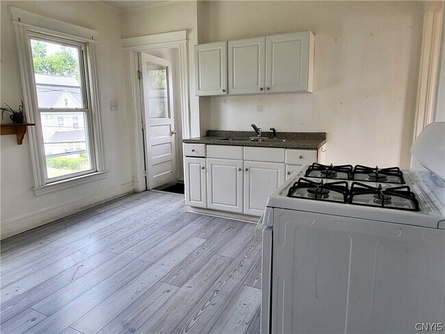 Photo - 616 Teall Ave