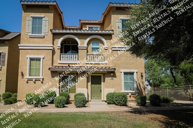 Photo - 747 N Port Dr