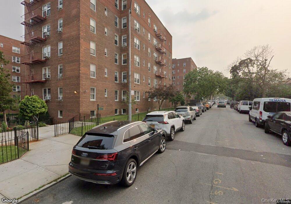 Photo - 105-24-105-63 63rd Dr Unit 2P