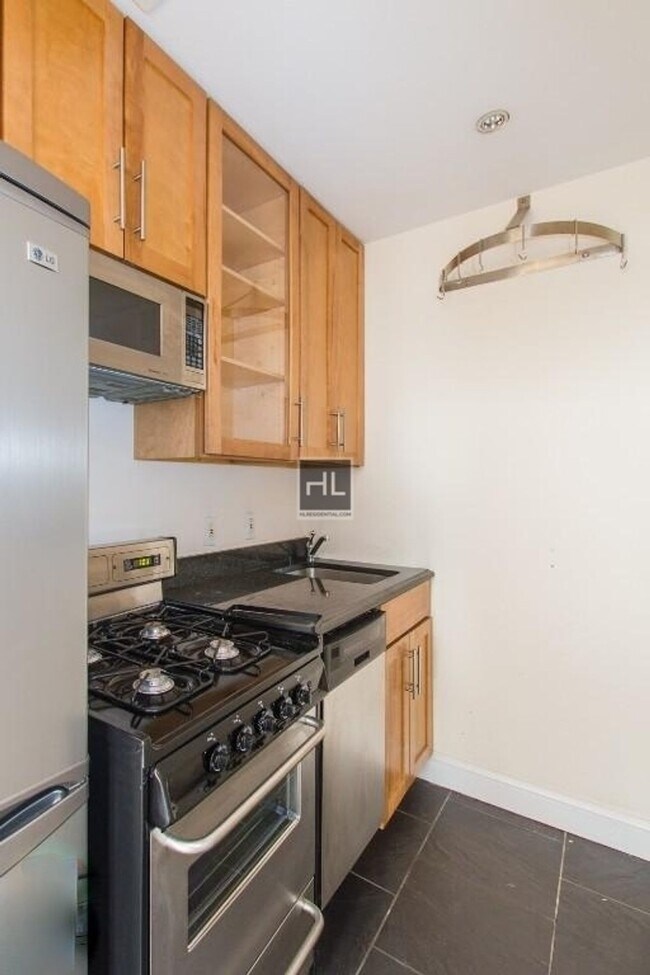 Photo - Christopher Street Unit 10