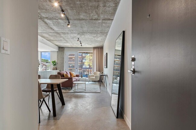 Photo - 2449 Ch Athlone