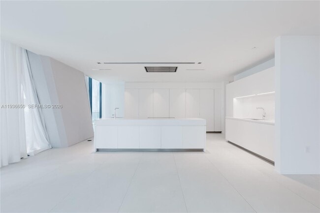 Photo - 1000 Biscayne Blvd Unidad 3802