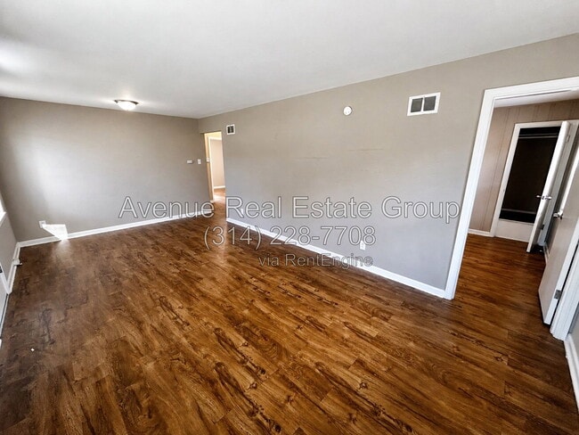 Photo - 242 Emerling Dr
