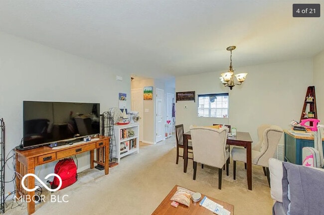 Photo - 3057 Armory Dr