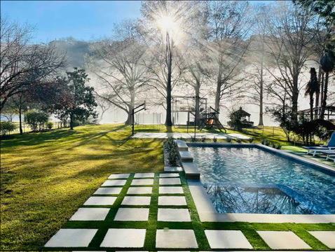 Photo - 2007 Manana St