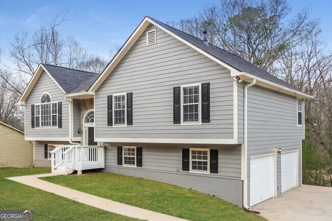 Photo - 2590 Plantation Way