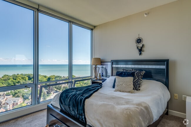 2 BR, 2 BA - 1,649SF