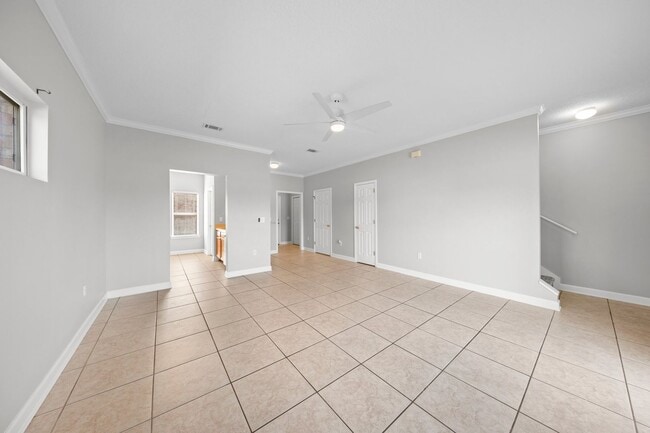Photo - 728 Palm Blvd N
