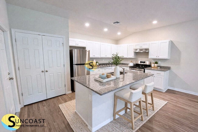 Photo - 399 Greenbriar Blvd