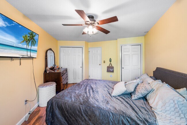 Photo - 42 Loomis St Unidad 217