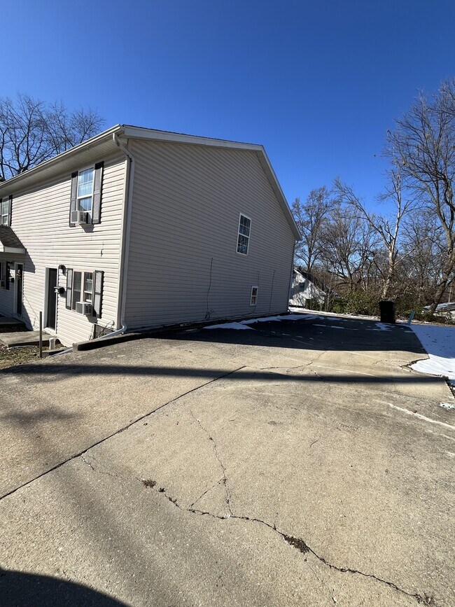 Photo - 119 S 8th St