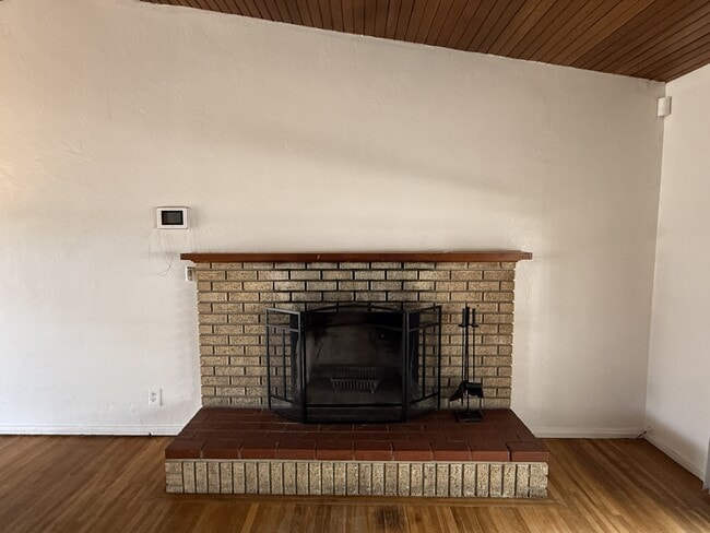 Photo - 3213 San Pedro Dr NE