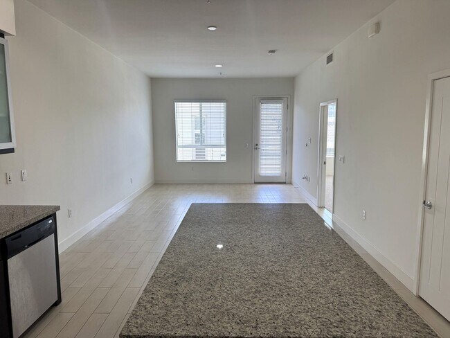 Photo - Beautiful 2+2, Bonus Room & balcony in PLA... Unit 341