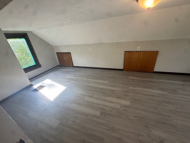 Photo - Charming 3-Bedroom Property in Prime Location (SECTION 8 VOUCHERS ACCEPTED)