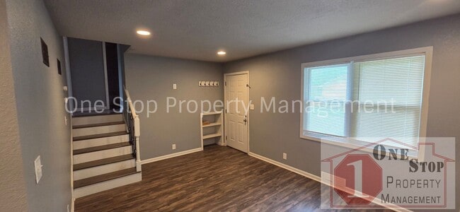 Photo - 608 NE Florence Ave