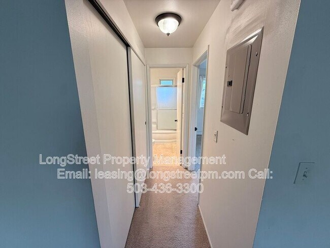Photo - 2624 NW Tyler Ave