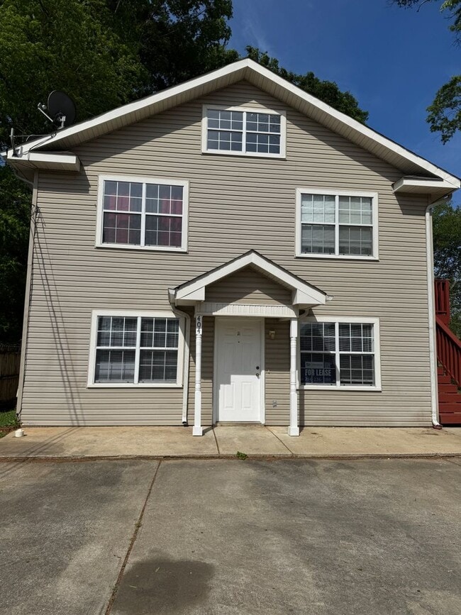 Building Photo - McCullars- 404 Unit A