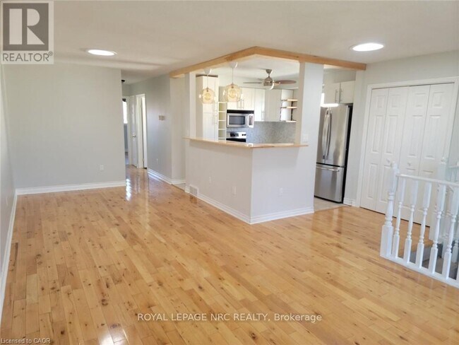 Photo - 37 Fox Trail Dr