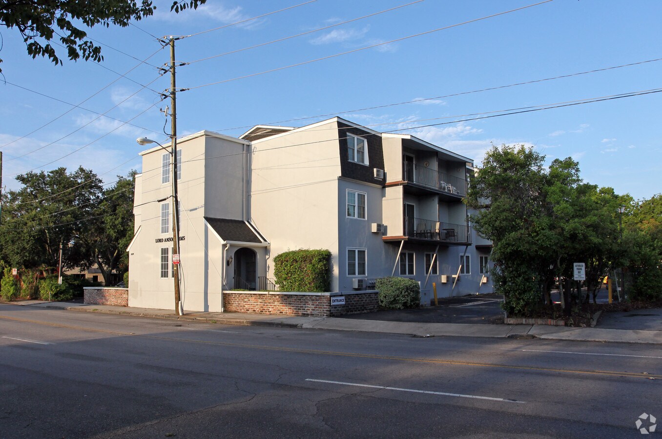 Photo - Lord Arms Apartments