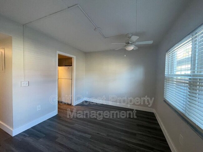 Photo - 270 Santa Maria St