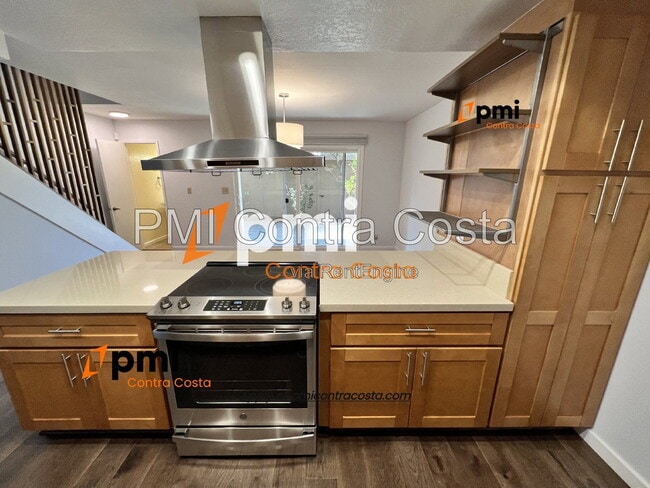 Photo - 1930 Olmo Way